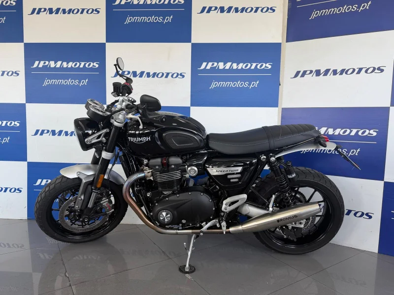 TRIUMPH SPEED TWIN 1200