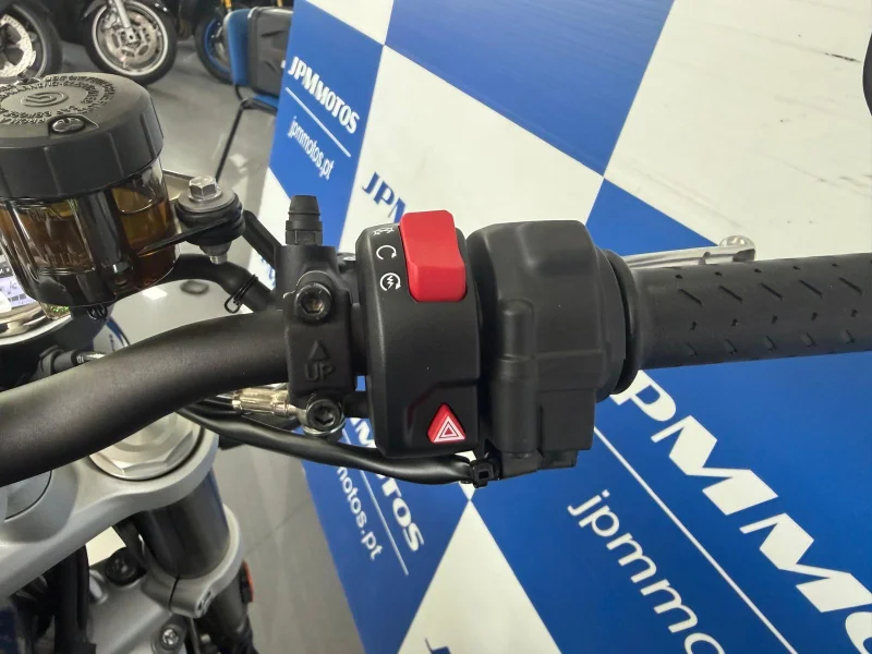 TRIUMPH SPEED TWIN 1200